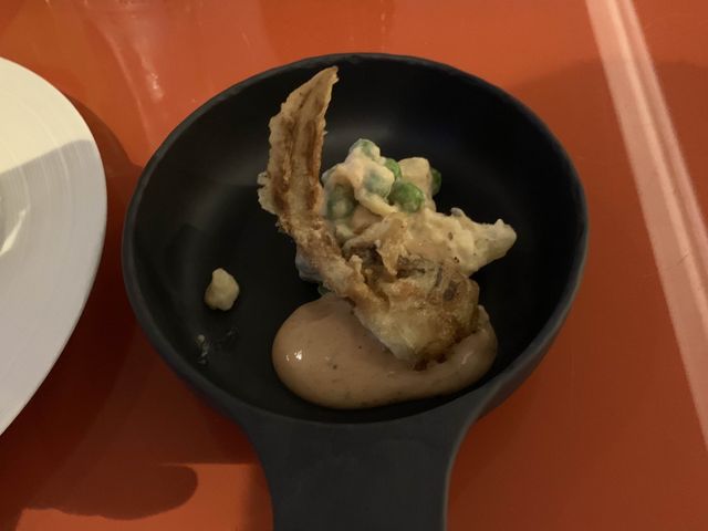 ベトナム　ベトナム観光　ルメリディアンサイゴンのラウンジでいただく豪華ディナーに満腹満足！