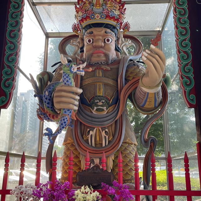 Beautiful Inside View of Bongeunsa Temple