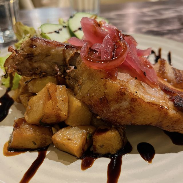 性價比高 🤩 慢煮加拿大保濕豬胺 🐷@Four O Five Coffee & Eatery
