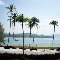 The Play Yard พักรถบ้านริมทะเลภูเก็ต