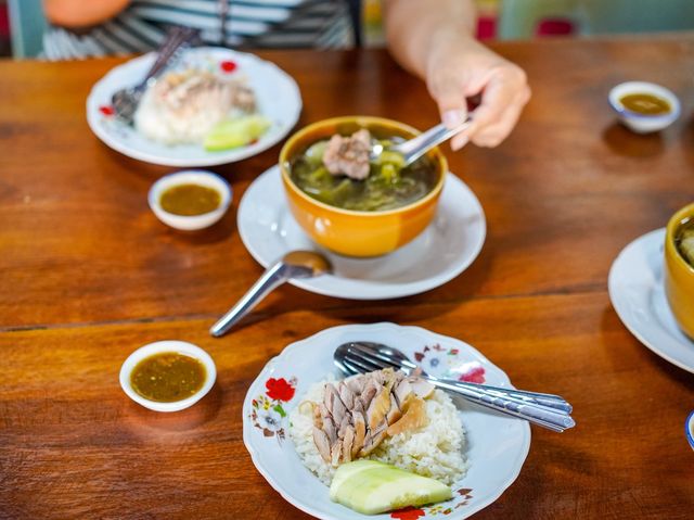 ข้าวมันไก่ทับหลี เมนูดีเมืองระนอง 