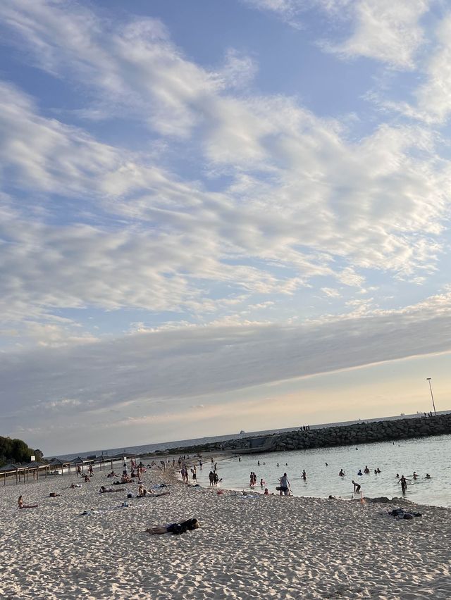 Whadjuk Trails! Cottesloe Fine Sand Beach🤩