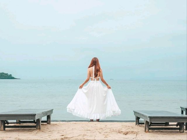 ที่พักสวยปิ๊งค์ พร้อมสวนน้ำ สไลเดอร์ยักษ์ บรรยากาศโคตรฟิน