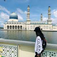 馬來西亞🇲🇾沙巴旅遊景點📍水上清真寺🕌️Floating Mosque (Kota Kinabalu City Mosque)