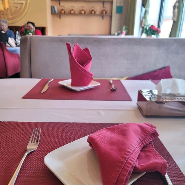 여행가는달 몽골 울란바토르 맛집 Choijin Temple Restaurant 여행가는달 몽골 울란바토르 맛집 Choijin Temple Restaurant