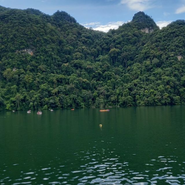 Dayang Lake 