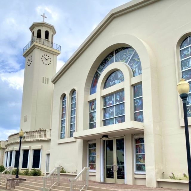 グアム　聖母マリア大聖堂⛪️（ハガニア大聖堂）