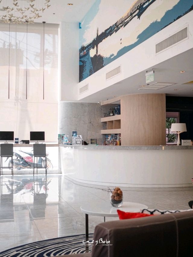 Holiday Inn Express ที่พักราคาถูก หมอนดูดวิญญาณ