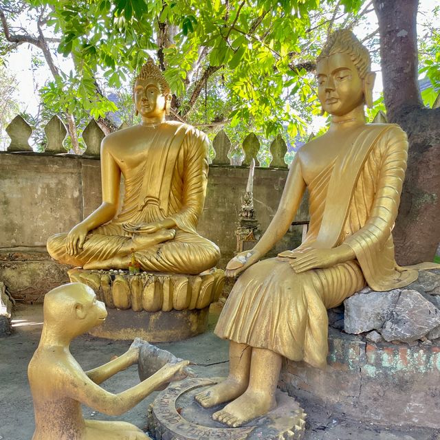 Guardians Embrace at Wat Choum