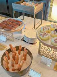 럭셔리한 분위기의 호텔 라운지에서 보내는 기념일🍫