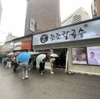 【ソウル/市庁(シチョン)】出汁の極み！大邱で人気のカルグクス店