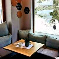 คาเฟ่น่ารักบรรยากาศอบอุ่นที่ Murren