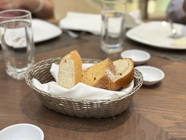 「置地廣場Café Landmark」：香港中環著名餐廳，美食口碑絕佳
