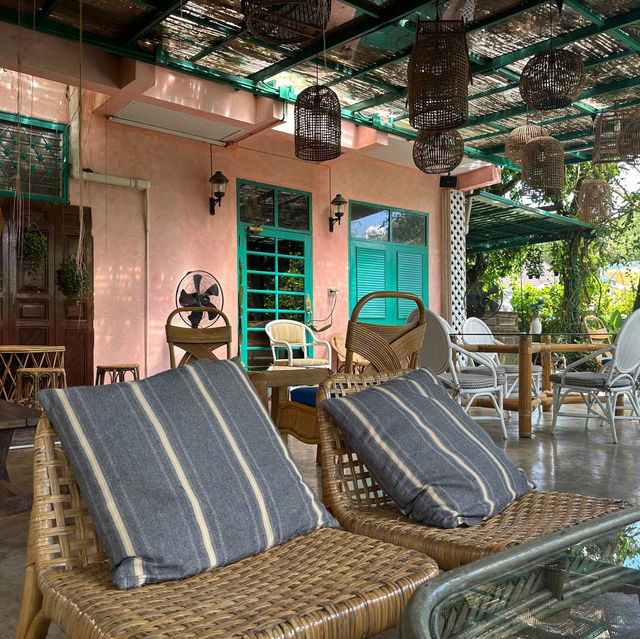 ฝูงคาเฟ่ คาเฟ่ในซอยลับเมืองจันทบุรี