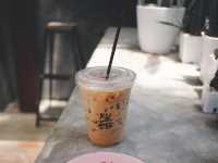 KUBE(กึ้บ) คาเฟ่ริมทุ่งนา