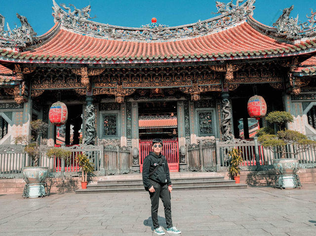 วัดหลงซาน (Longshan Temple)