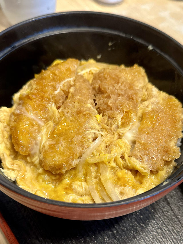 ร้านดี จัดว่าอร่อย ข้างทางไปเที่ยววัด Shitennoji 🛕