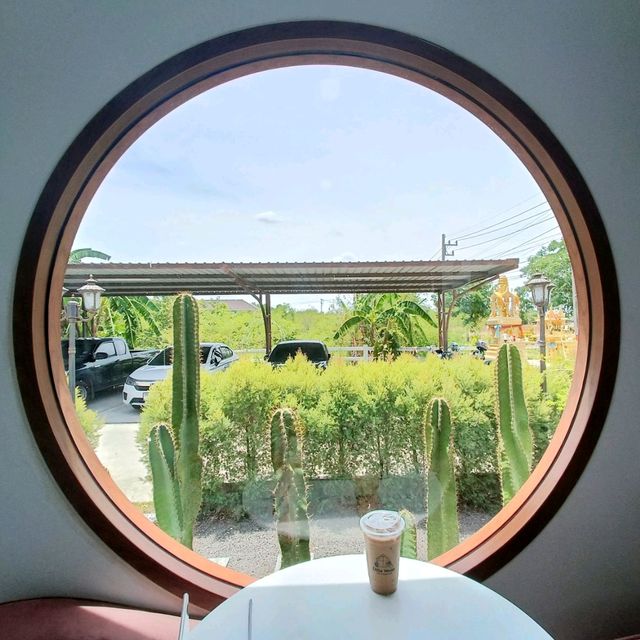 little house café and playground