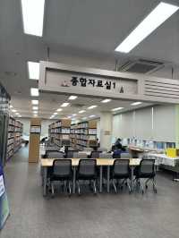 광주 푸른숲을 보며 책읽기 좋은 도서관,상록도서관