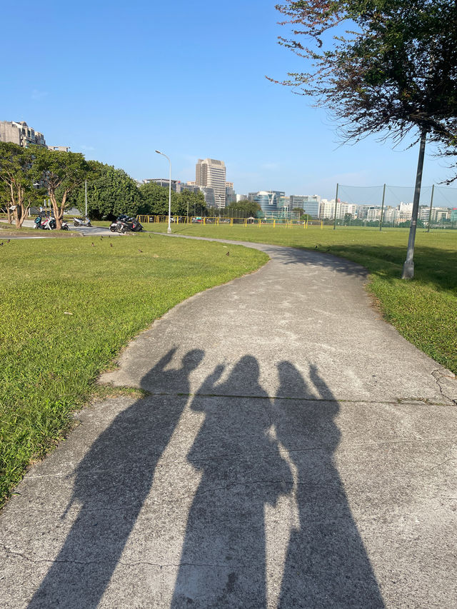 Meiti Riverside Park🏞️