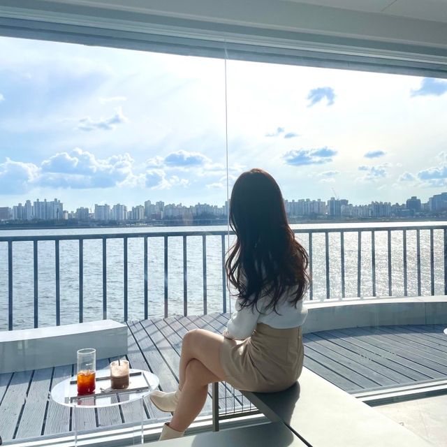 한강뷰 1열 데이트 장소로 추천하는 여기는⁉️