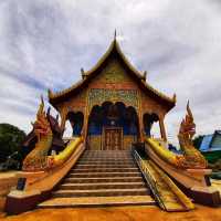 สักการะพระโบราณ ณ พุทธสถานฯวัดป่ายางน้อย