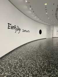 Iconic Hirshhorn Museum in Washington DC 🇺🇸
