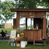Flower shop &  Cafe 