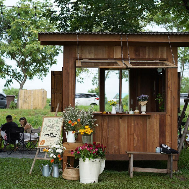 Flower shop &  Cafe 