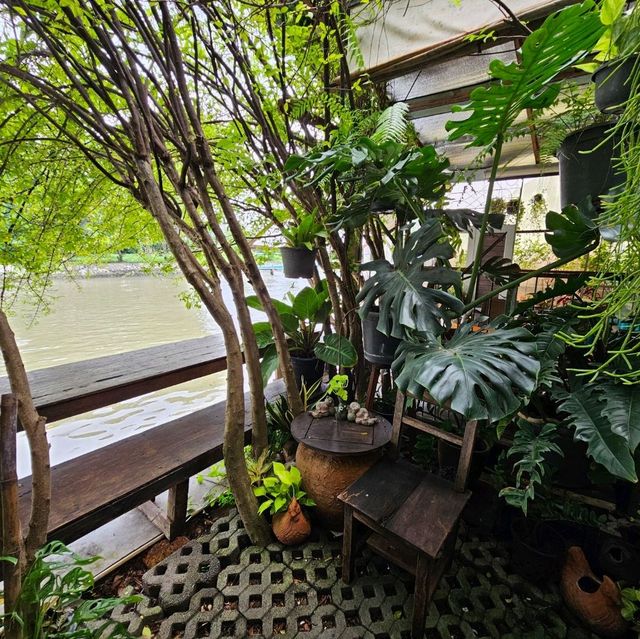eight de klong