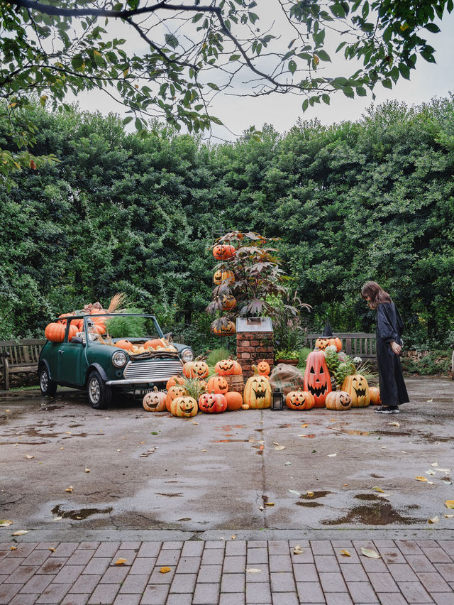 【横浜】イングリッシュガーデンのハロウィンディスプレイ