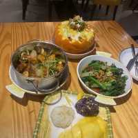 內有貓貓泰菜餐廳