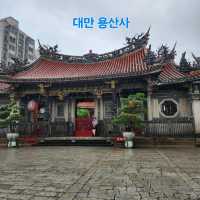 대만 타이베이 용산사 : 현지 분위기 물씬 나는 절