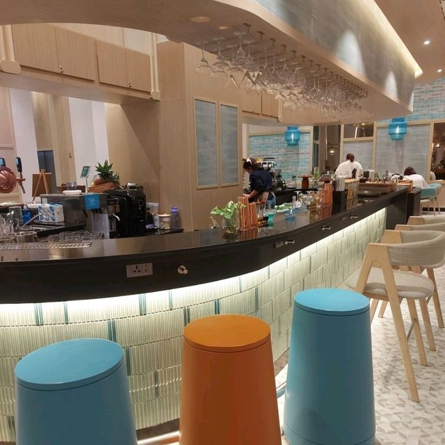 ยกให้เป็นคาเฟ่ที่บรรยากาศดี ลงตัวทุกอย่าง