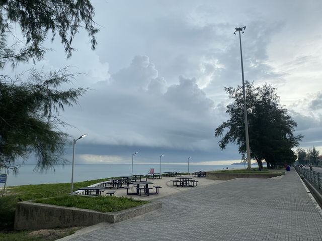 หาดสมิหลาตรึงใจ สงขลา