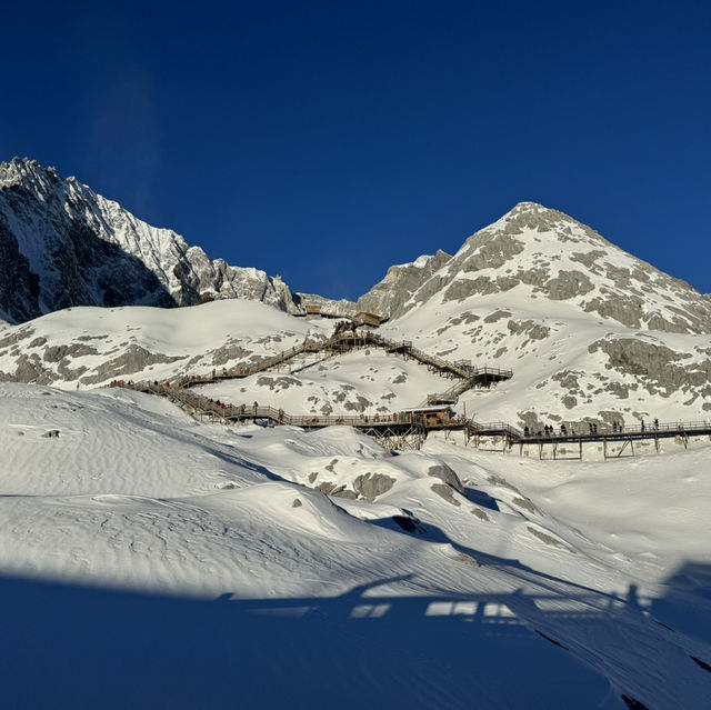 ภูเขาหิมะมังกรหยก Jade dragon snow mountain 🏔️🗻