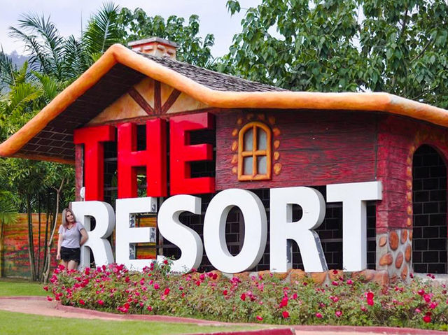 The Resort Waterparkรีสอร์ทสวนน้ำกลางเขาที่สวนผึ้ง