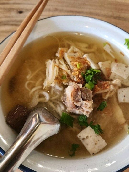 ร้าน..โกเผือกโกดำ