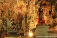 วัดถ้ำสิงขร โบราณสถานเก่าแก่ในถ้ำ