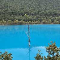 The Bluest lake I’ve ever seen. This is not Switzerland, this China.