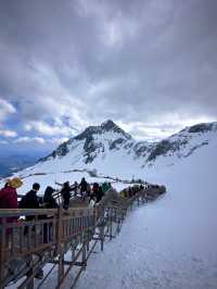 ตะลุยภูเขาหิมะมังกรหยก (Jade Dragon Snow Mountin)