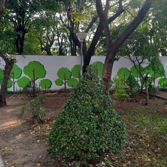 泰國曼谷湄南河畔綠洲公園景點:Chaloem Phra Kiat Forest Park，適合拍照打卡親子遊
