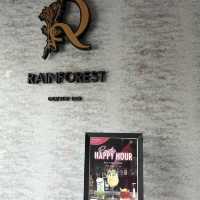🍾 Rainforest Rooftop Bar 🌤️🍸