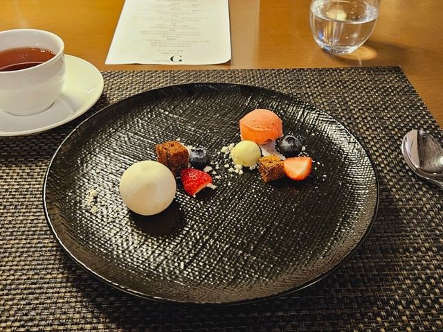 A cozy and romantic dinner at Tokyo Marriott Hotel
