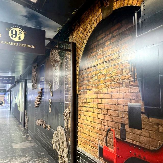 พาเที่ยว London Kingcross ในไทย ที่ MRT จตุจักร