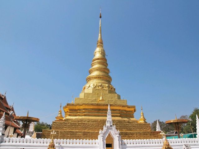 พิกัดไหว้พระ น่าน วัดพระธาตุแช่แห้ง พระอารามหลวง