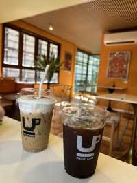 Earth & Fire คาเฟ่ลำปาง