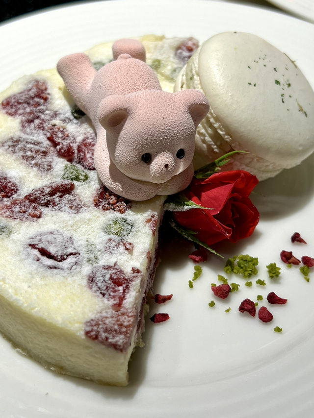 Elegant Desserts at Louange Tokyo - Le Musée🌹