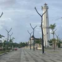 A Walk Around Pelabuhan Labuan Bajo: A Scenic Stroll by the Sea 🌊🚶‍♂️