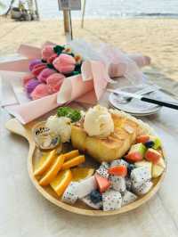White House Beach Café & Restaurant